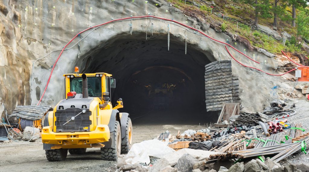 metro inşaatlarında hangi iş makineleri kullanılır